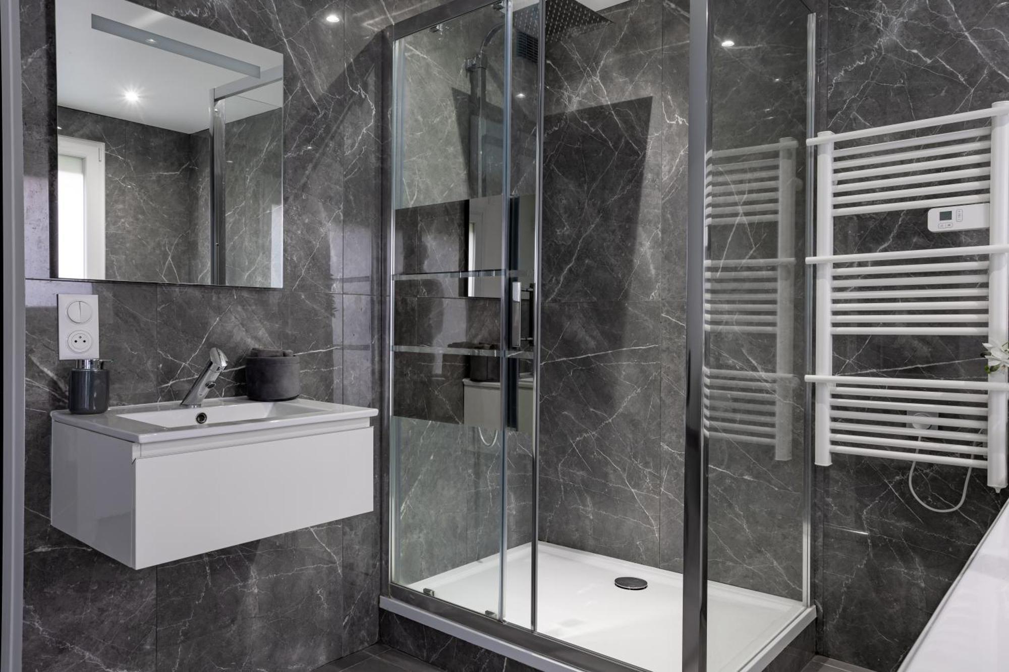 Suite Avec Jacuzzi & Terrasse Savigny-le-Temple Extérieur photo
